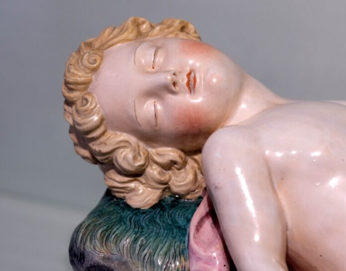 In der „Offenen Museumswerkstatt“ dienen die Werke von Johann Peter Melchior als Vorbild für die eigenen Modelle. Foto: Achim Blazy