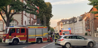 Ein Ford Focus kollidierte beim Abbiegen mit einem Rollerfahrer in Erkrath. Foto: Polizei