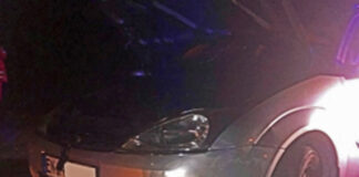Der beim Unfall schwer beschädigte und danach nicht mehr fahrbereit Ford Focus. Foto: Polizei