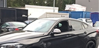 Der gestohlene schwarze BMW X6 M50d aus Ratingen. Foto: Polizei