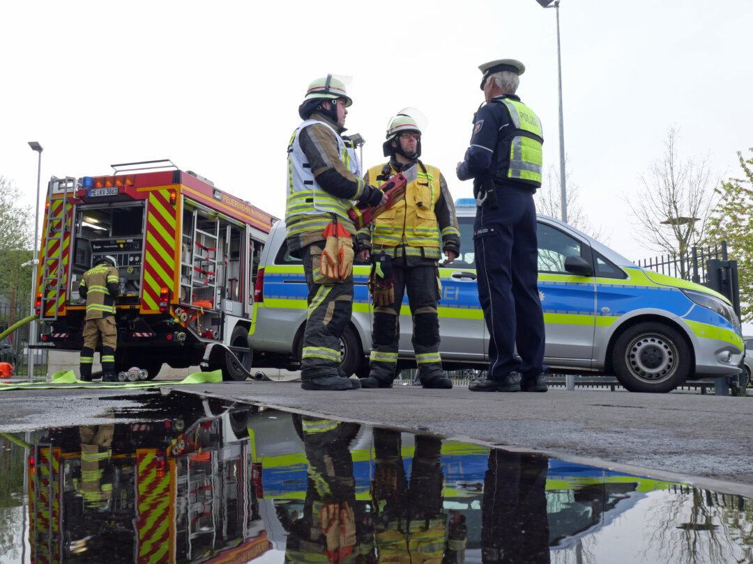 Brand Durch Feuerwerkskörper: Polizei Sucht Jugendliche