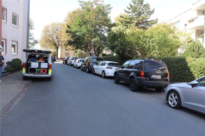 Auf der Brückstraße kam es am Montagvormittag zu einer Verkehrsunfallflucht. Foto: Polizei
