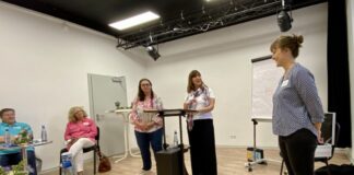 Netzwerkerin Sabine Timmermann, Gleichstellungsbeauftragte Franca Calvano und Isabelle Uebach, Energieberaterin Verbraucherzentrale NRW. Foto: Stadt Wülfrath