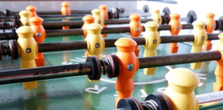 Ein Kickertisch ist zu sehen. Symbolfoto: Pixabay