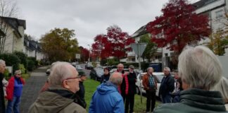 Durch Millrath führte der Spaziergang. Foto: SPD