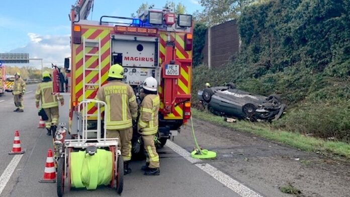 Hinter dem Breitscheider Kreuz ist es auf der A3 zu einem Unfall gekommen. Foto: FW Ratingen