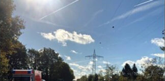 Am Sonntagvormittag missachtete der Fahrer eines Ford Focus auf der Bissingheimer Straße einen vorfahrtberechtigten Rennradfahrer, als er nach links auf die Autobahnzufahrt abbiegen wollte. Foto: Polizei