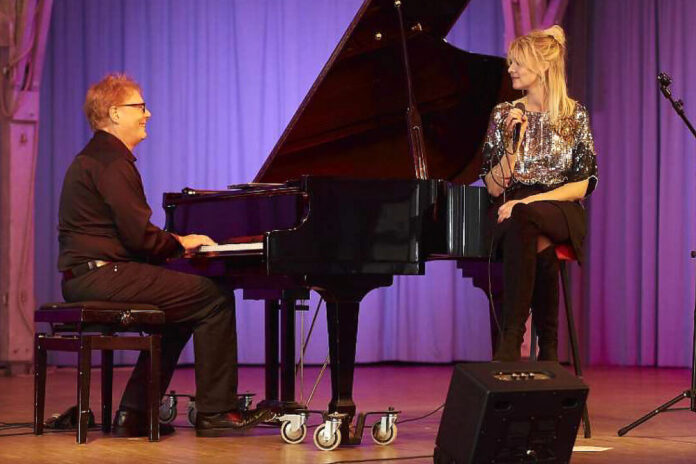 Der Bürgerverein Isenbügel lädt ein zum Konzert mit Nora Mosch und Heinz Peter Reidmacher. Foto: Veranstalter