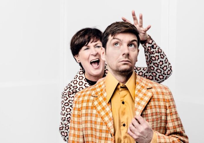 "Arsen und Spitzenhäubchen" ist eine Krimikomödie von Joseph Kesselring. Foto: Marc Lontzek