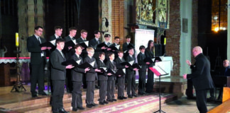 Der Knabenchor Hösel feiert mit. Foto: Chor