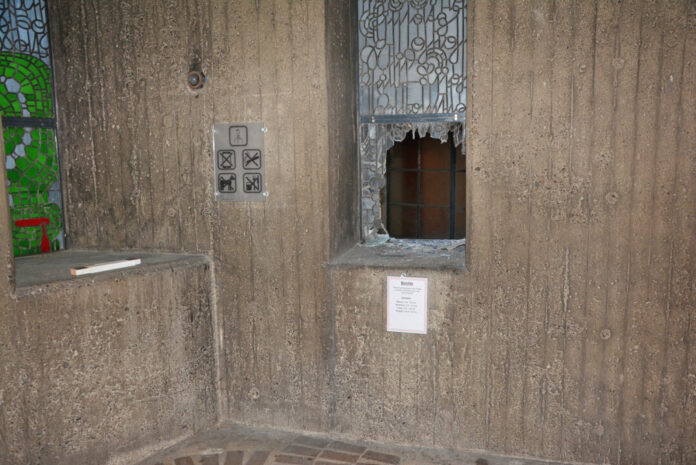 Bislang noch unbekannte Täter sind in den Nevigeser Mariendom eingebrochen. Foto: Polizei