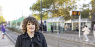 Ina Besche-Krastl (Grüne) setzt sich für einen besseren Schienennahverkehr ein. Foto: Dominic Heidl