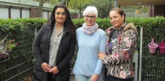 Die Initiatorinnen der Internationalen Frauengruppe: Helda Kutish (l.) und Nazira Nadyrova (r.) mit Gabi Evers (Ehrenvorsitzende der Volkssolidarität Ratingen). Foto: Verein