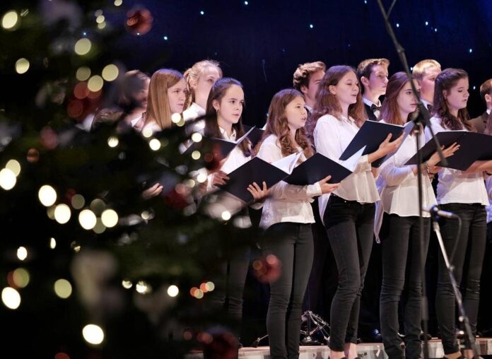 Der Ratinger Kinder- und Jugendchor lädt am dritten Adventssonntag zum Weihnachtskonzert ins Stadttheater. Foto: Stadt Ratingen Der Ratinger Kinder- und Jugendchor lädt am dritten Adventssonntag zum Weihnachtskonzert ins Stadttheater. Foto: Stadt Ratingen