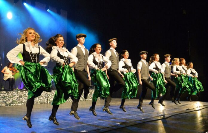 Das Ensemble „Danceperados of Ireland“ kommt nach Ratingen. Foto: Georg Eisenhuth