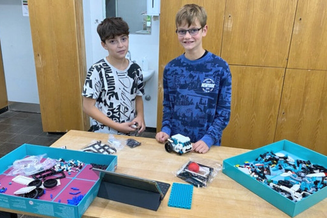 Mit den Sets kann Technik im Unterricht erforscht und getestet werden. Foto: privat