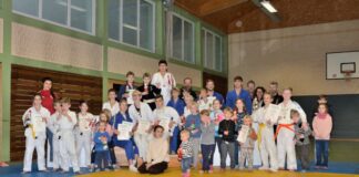 Viele TBW Judoka auf der Kampfmatte. Foto: TB Wülfrath