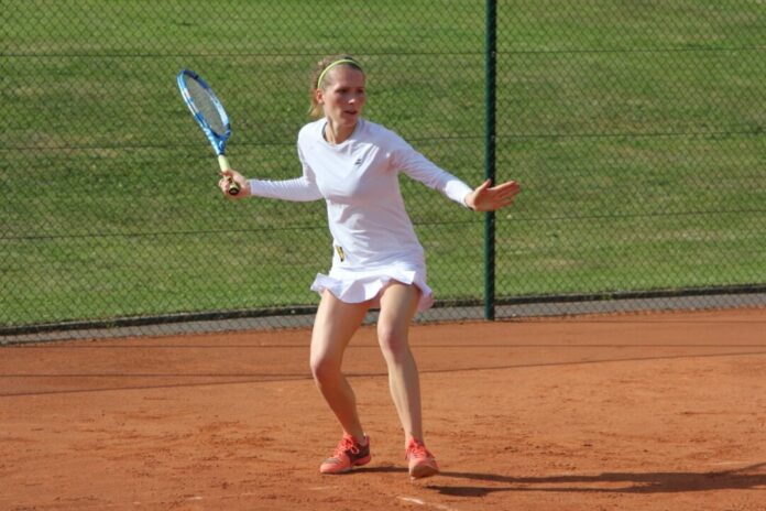 Netzballerin Lauren Wagenaar spielte sicher und gewann mit 6:0, 6:0. Foto: NBV