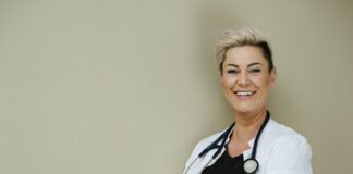 "Doc Caro" ist bei einer Lesung in Düsseldorf live zu erleben. Foto: Julia Sellmann