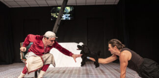 Jens Winterstein, Thomas Büchel in der Inszenierung "Endspiel" von Samuel Beckett. Foto: Matthias Jung