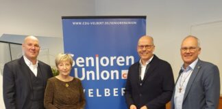 Die SU-Vorsitzende Brigitte Schmidt mit Bürgermeister Dirk Lukrafka und den CDU-Abgeordneten Peter Beyer und Martin Sträßer beim Neujahrsempfang. Foto: SU
