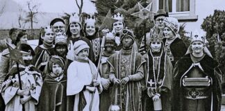 Der Kalender enthält viele historische Aufnahmen aus Wülfrath. Foto: Verein