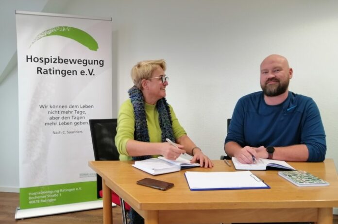 Judith Kohlstruck und Jan Juranek leiten den neuen Kurs. Foto: Hospizbewegung Ratingen