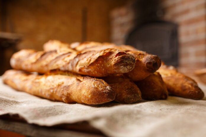 Zum Savoir-vivre gehört in Frankreich Baguette. Foto: pixabay