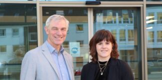 Die Landtagsabgeordnete Ina Besche-Krastl (Bündnis 90/Die Grünen) besuchte Bürgermeister Klaus Pesch im Ratinger Rathaus. Foto: Stadt Ratingen
