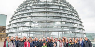 Für die Ausflügler aus dem Kreis Mettmann ging es in die Bundeshauptstadt. Foto: Bundespresseamt