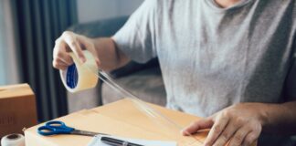Was zu tun ist, wenn Online-Shops eine Rücksendung nicht akzeptieren, erklären Nordrhein-Westfalens Verbraucherschützer. Foto: VZ NRW/adpic