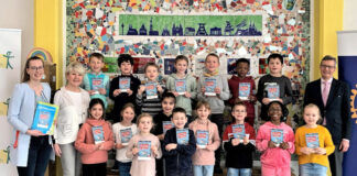 Die Kinder der Klasse 2 der Grundschule Birth haben ihre Bücher schon bekommen. Foto: privat