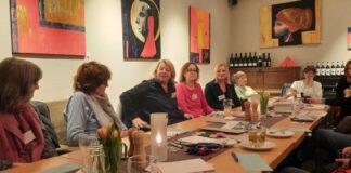 Die Frauen tauschten sich über Ideen und Anlaufstellen aus. Foto: Frauennetzwerk