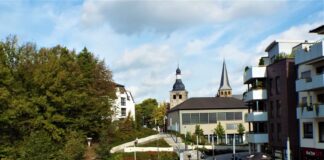 Der Königshofplatz im Sommer. Foto: Aule Mettmanner