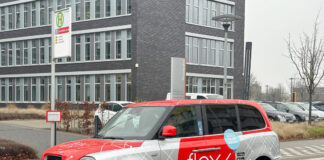 Für "flexy" sind vier sogenannte „London Cabs“ im Einsatz. Foto: Rheinbahn