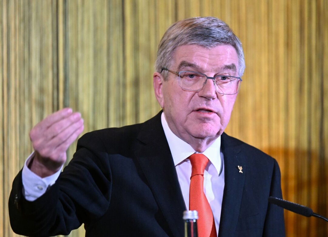 Thomas Bach, der Präsident des Internationalen Olympischen Komitees, spricht.