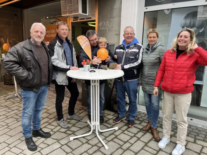 Mitglieder der Union am Stand in der City. Foto: CDU Wülfrath