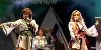 "Abba Review" bietet eine Show im Stil der schwedischen Erfolgsband. Fotorechte: Abba Review