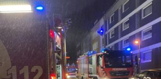 Der Blick auf die Einsatzstelle an der Franz-Arens-Straße. Foto: Feuerwehr Essen