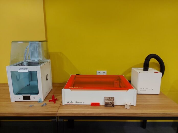 Den Umgang mit einem Lasercutter sowie einem 3D-Drucker kann man in einem neuen Kurs lernen. Foto: Stadt Ratingen
