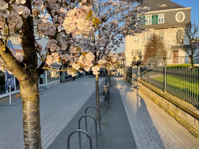 Bis November darf die Fußgängerzone zwischen 18 und 9 Uhr morgens mit dem Fahrrad befahren werden. Foto: Kreisstadt Mettmann