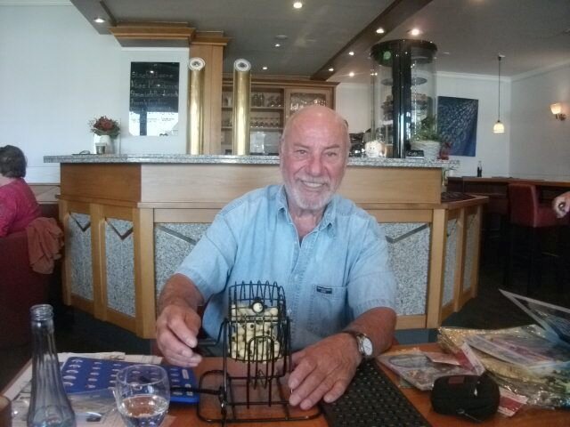 Lothar Jäger lädt ein zum Bingospiel. Foto: privat