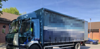 Die Polizei zog diesen Lkw aus dem Verkehr. Foto: Polizei