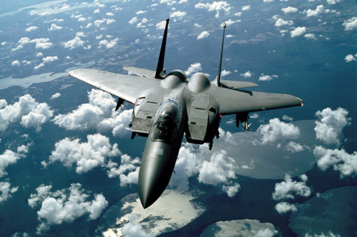 In "Top Gun" geht es um die Elite-Einheit der Kampflieger in den USA - und um eine Liebesgeschichte. Symbolfoto: Pixabay