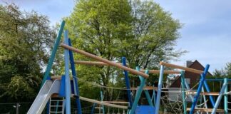 Der Hochseilgarten auf dem Spielplatz an der Mozartstraße bietet vielfältige Spielmöglichkeiten. Foto: Stadt Ratingen