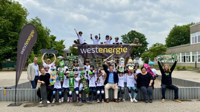 Westenergie, Kreisstadt Mettmann und skate-aid bieten den Skateboard-Workshop an. Foto: Westenergie