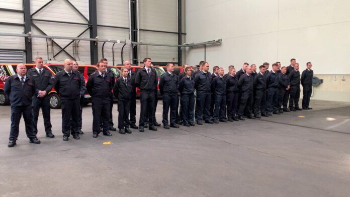 Der zweite Lehrgang der Kreisfeuerwehrschule hat seine Ausbildung beendet. Foto: Kreis ME