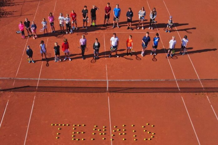 Im Tenniscamp geht es um intensives Training, aber auch um Spaß am Spiel. Foto: BW Wülfrath