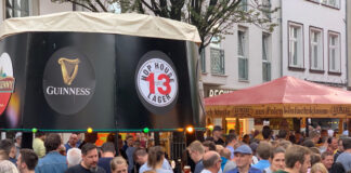 Die Benrather Bierbörse ist bei gutem Wetter ein echter Publikumsmagnet. Foto: Veranstaltungsbüro Nolden GmbH
