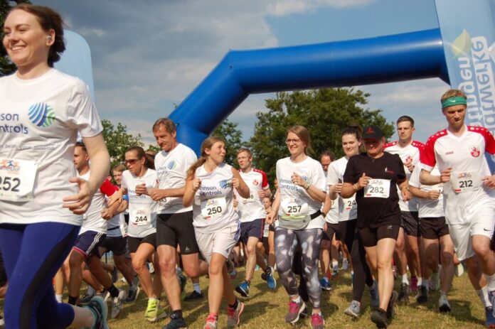 Läuferinnen und Läufer aus 33 Unternehmen gingen an den Start. Foto: Firmenlauf Ratingen